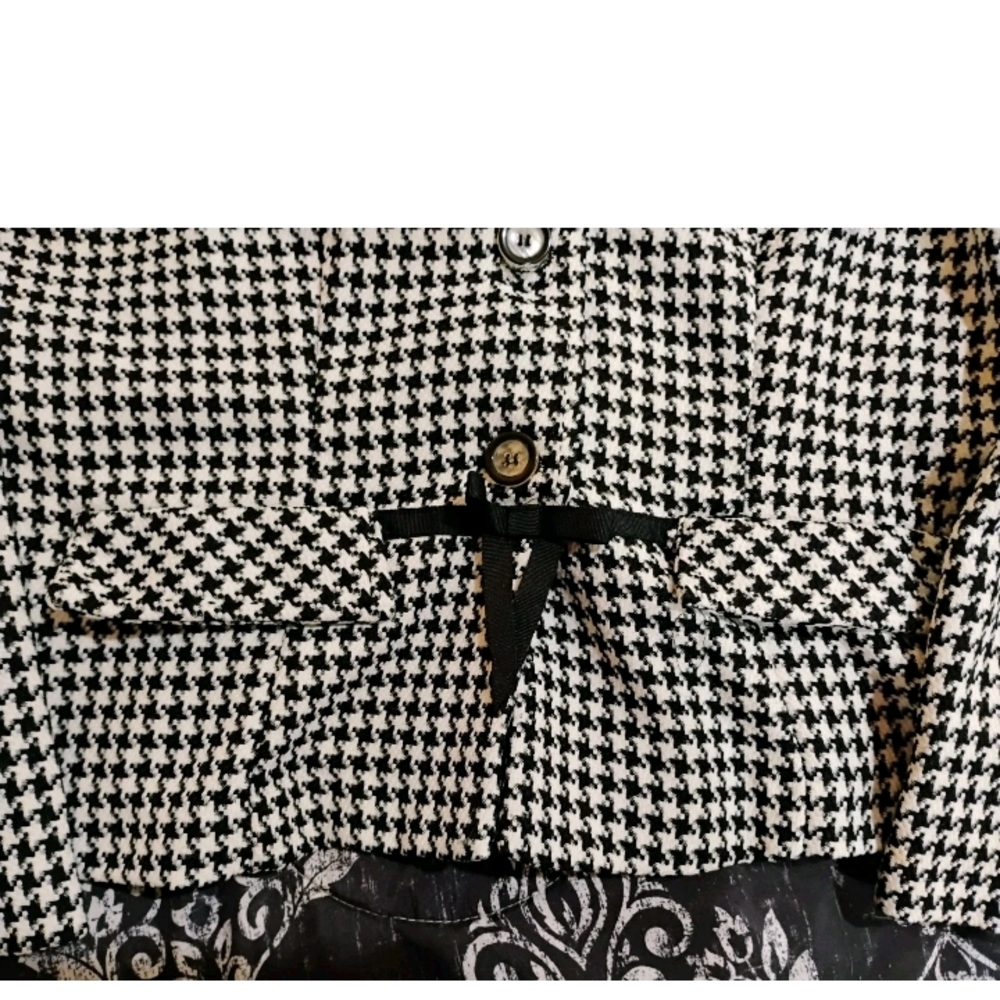 Chic Houndstooth Blazer - image 2